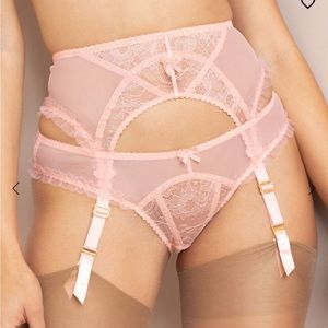 Agent provocateur Olive Suspender Belt in Peach rare